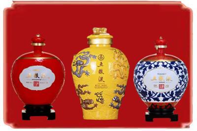 深圳烟酒回收五粮液各种摆件.jpg